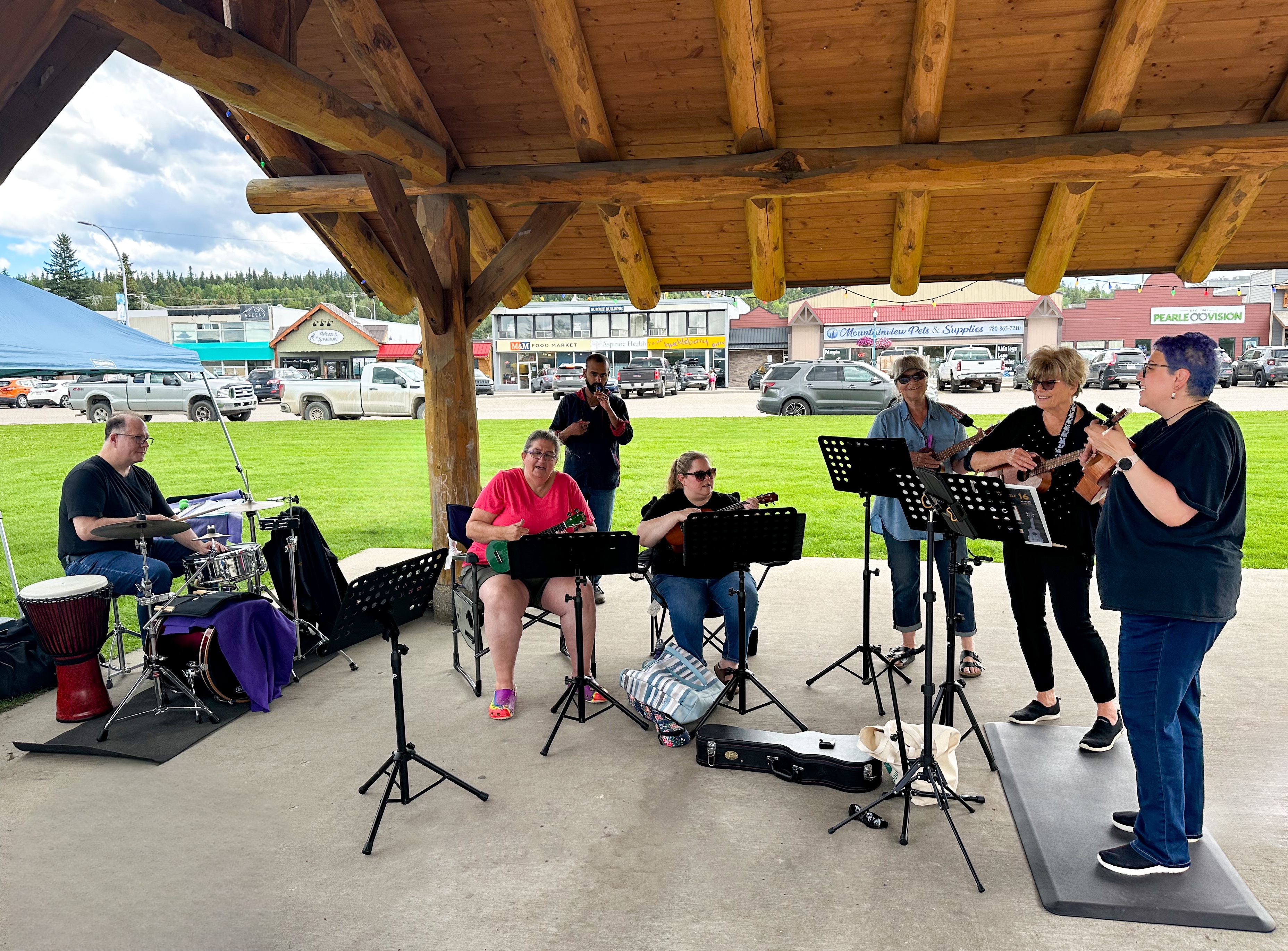Members of the Hinton Ukulele Group leading a singalong